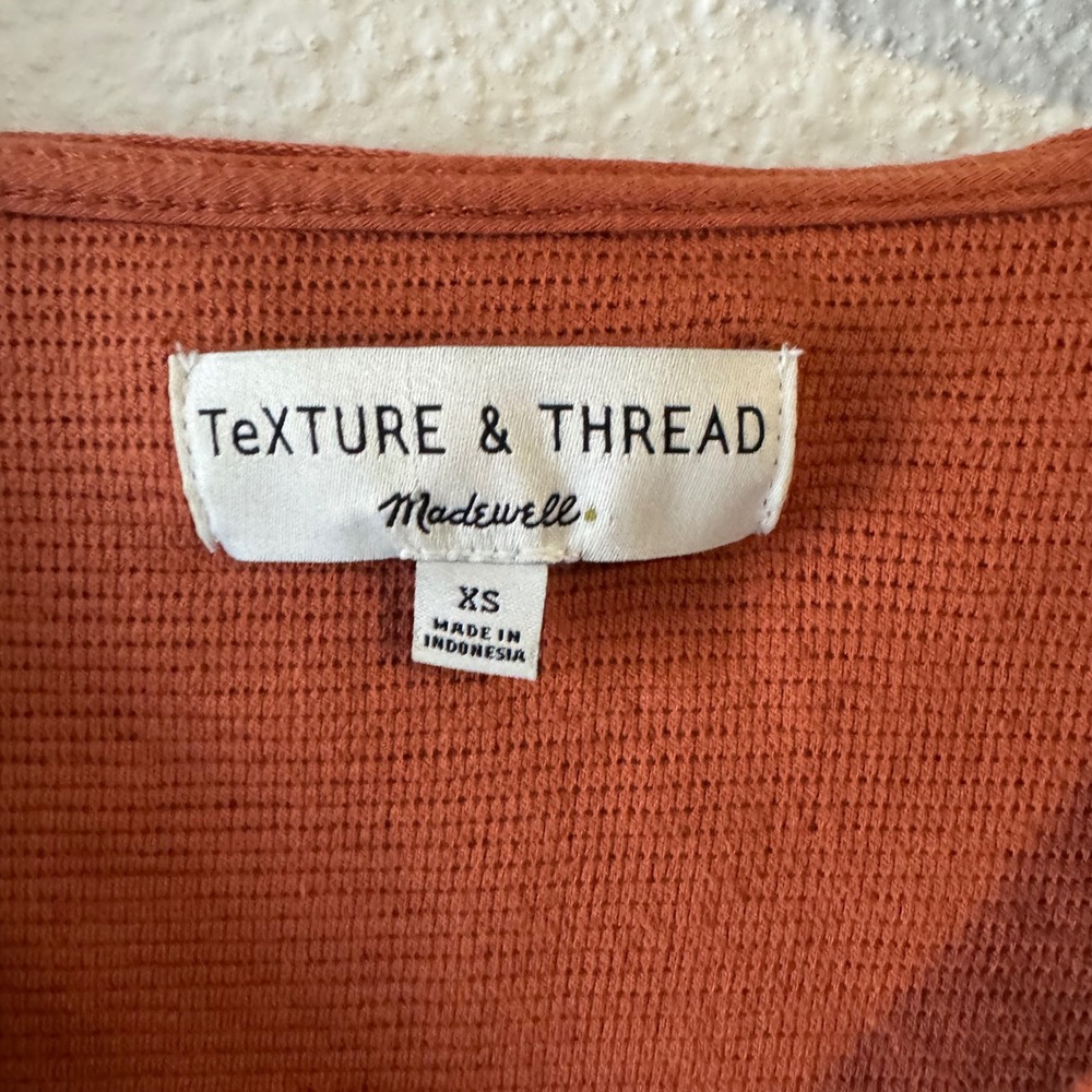 Madewell Texture Thread Rust‎ Orange Long Sleeve Tie Front V Neck Sweater XS - Picture 2 of 8